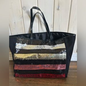 Victoria’s Secret love Victoria sequins bag